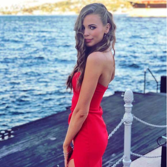 Meet your Posher, Leah - Picture 1 of 1